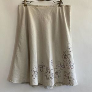 Tan linen skirt embroidered flowers size 10